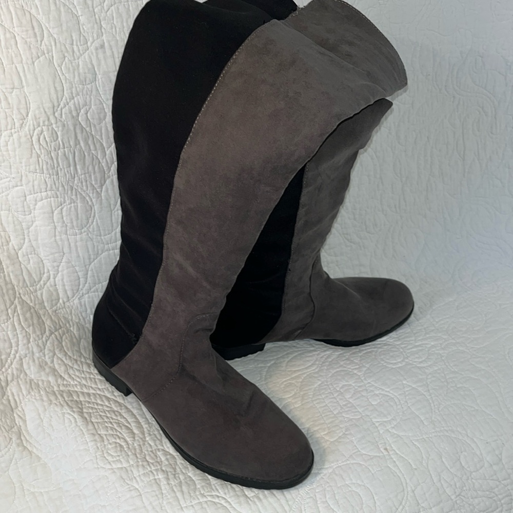Inisa over the knee, soft grey suede front,  black stretch fabric back. 9M.